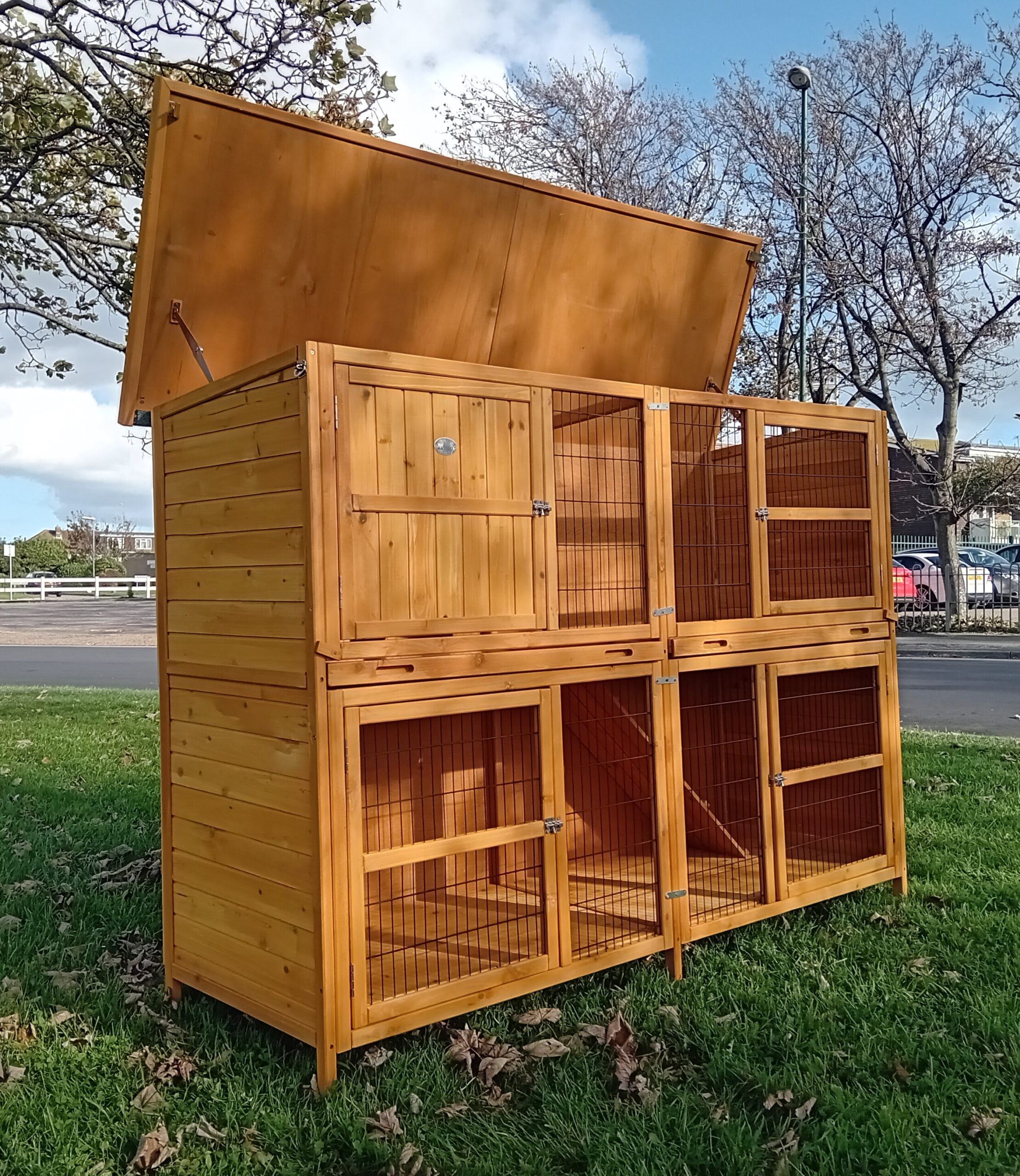 THUMPER DELUXE XL Rabbit Hutch – Welfare Standard Approved - Image 4